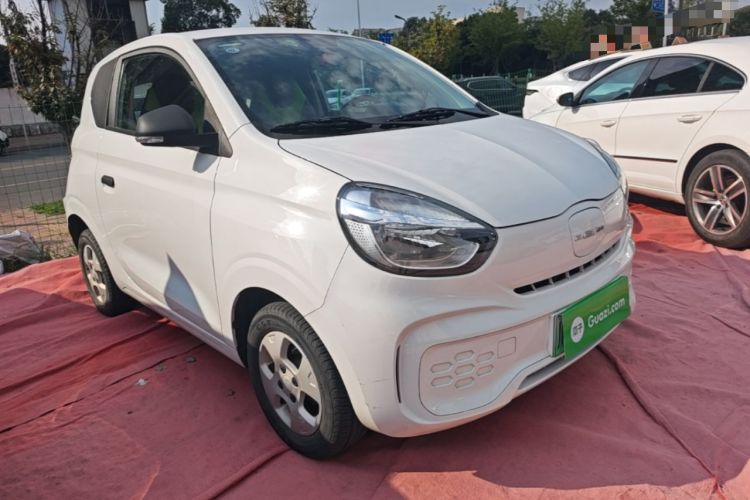 Used Roewe Clever 2021 302km Excellence Edition Front Right 45 Deg