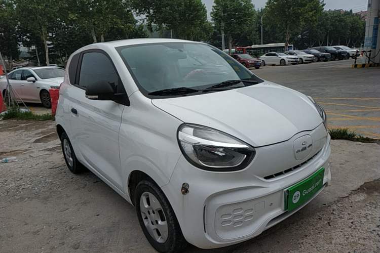 Used Roewe Clever 2021 302km All-Round Version Front Right 45 Deg