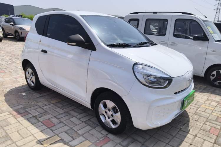 Used Roewe Clever 2021 302 km New Four-Seater Super-Efficient Version Front Right 45 Deg