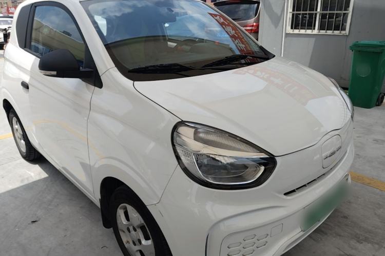 Used Roewe Clever 2021 302 km New Four-Seater Super-Efficient Version Front Right 45 Deg