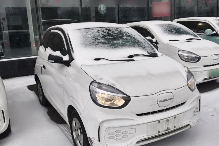 Used Roewe Clever 2021 302 km New Four-Seater Super-Efficient Version Front Right 45 Deg