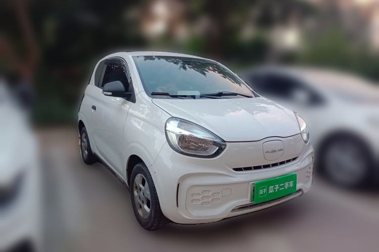Used Roewe Clever 2021 302 km New Four-Seater Super-Efficient Version Front Right 45 Deg