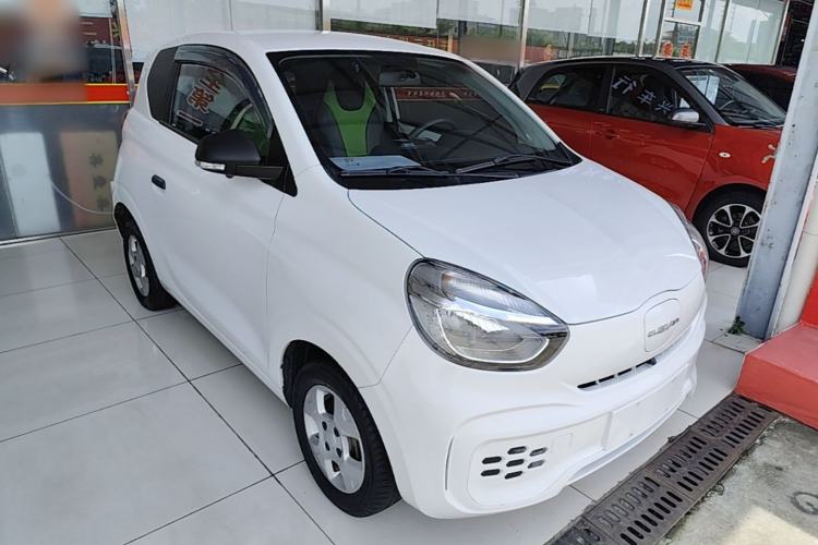 Used Roewe Clever 2021 302 km New Four-Seater Super-Efficient Version Front Right 45 Deg