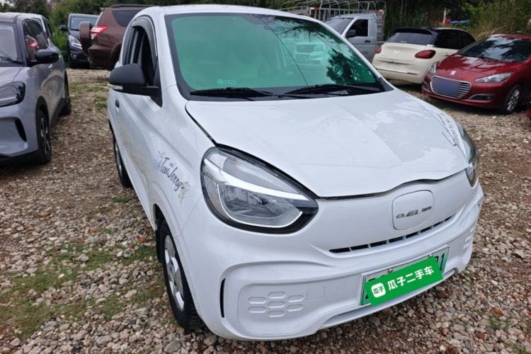 Used Roewe Clever 2021 302km Excellence Edition Front Right 45 Deg