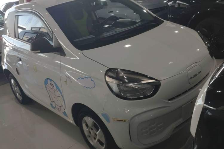 Used Roewe Clever 2021 302km Excellence Edition Front Right 45 Deg