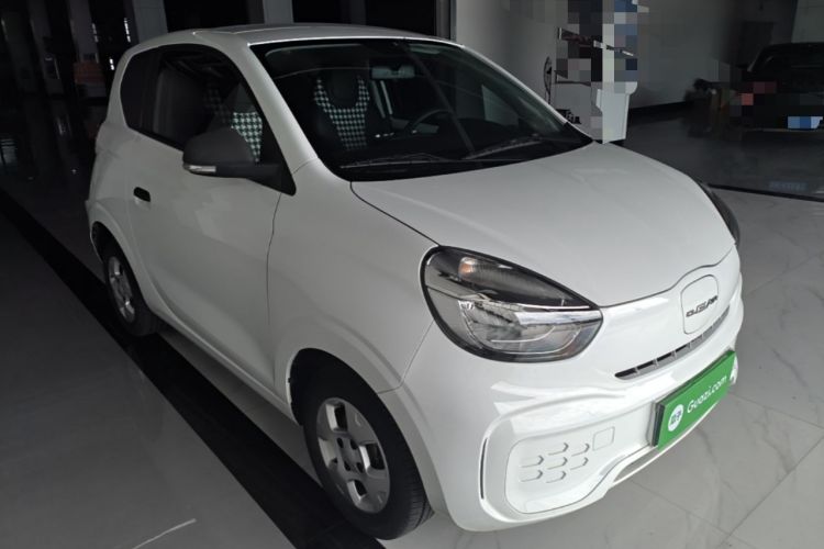 Used Roewe Clever 2021 302 km New Four-Seater Super-Efficient Version Front Right 45 Deg