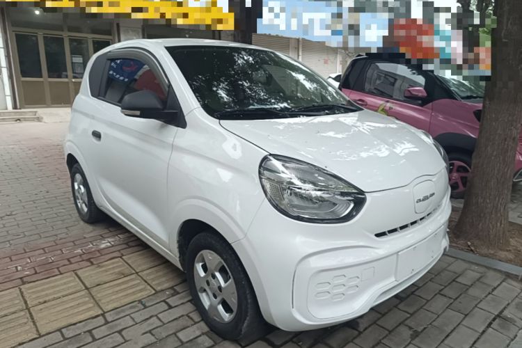 Used Roewe Clever 2021 302 km New Four-Seater Super-Efficient Version Front Right 45 Deg