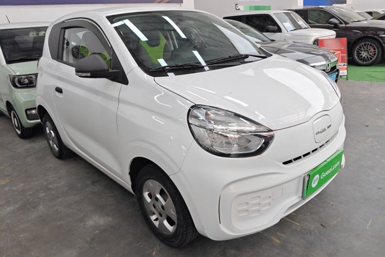 Used Roewe Clever 2021 302 km New Four-Seater Super-Efficient Version Front Right 45 Deg