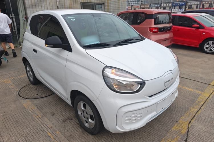 Used Roewe Clever 2021 302km All-Round Version Front Right 45 Deg