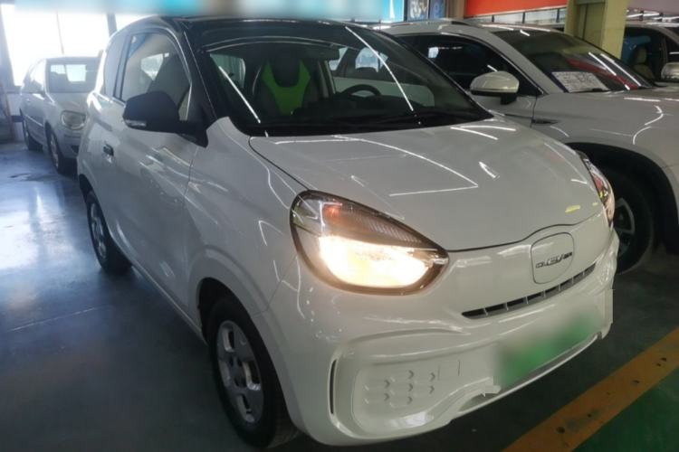 Used Roewe Clever 2021 302 km New Four-Seater Super-Efficient Version Front Right 45 Deg