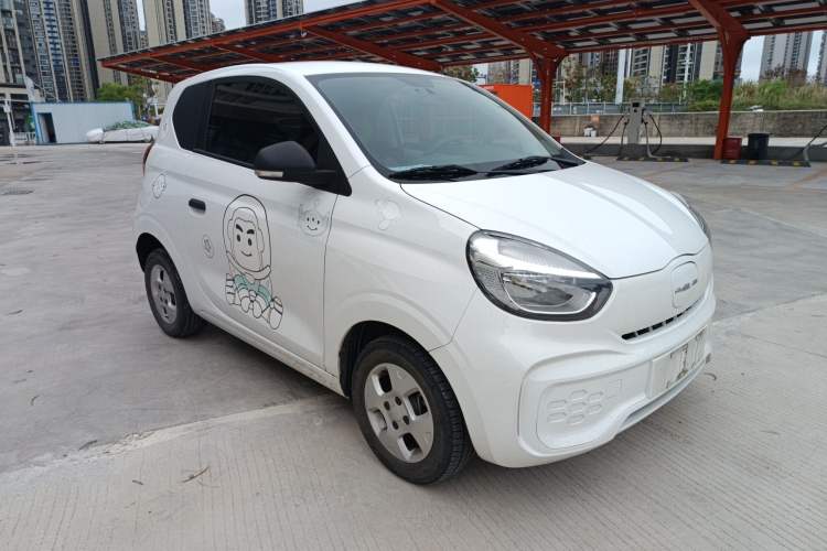 Used Roewe Clever 2021 302km Excellence Edition Front Right 45 Deg