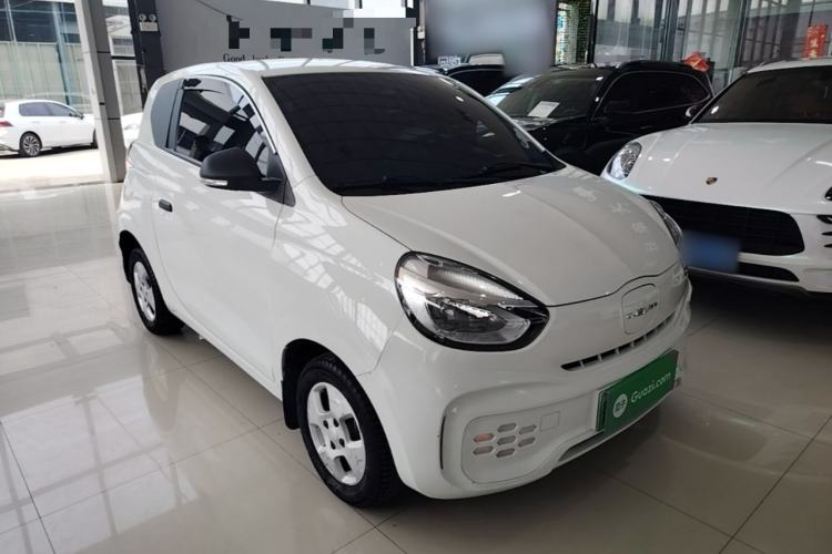 Used Roewe Clever 2021 302 km New Four-Seater Super-Efficient Version Front Right 45 Deg