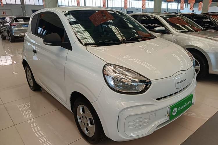 Used Roewe Clever 2021 302km Excellence Edition Front Right 45 Deg