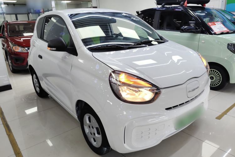 Used Roewe Clever 2021 302km All-Round Version Front Right 45 Deg