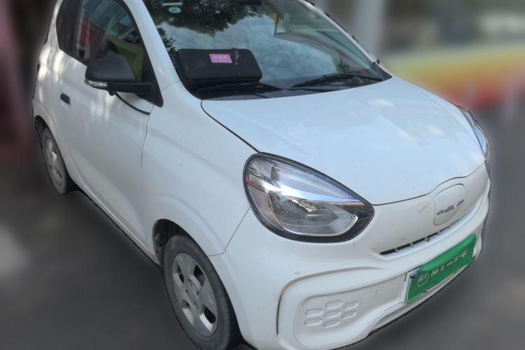 Used Roewe Clever 2021 302 km New Four-Seater Super-Efficient Version Front Right 45 Deg