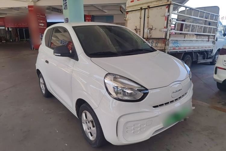 Used Roewe Clever 2021 302 km New Four-Seater Super-Efficient Version Front Right 45 Deg