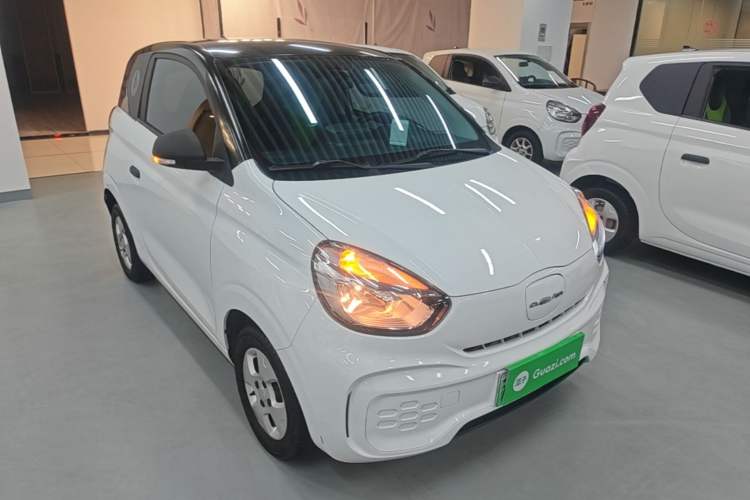 Used Roewe Clever 2021 302km Excellence Edition Front Right 45 Deg