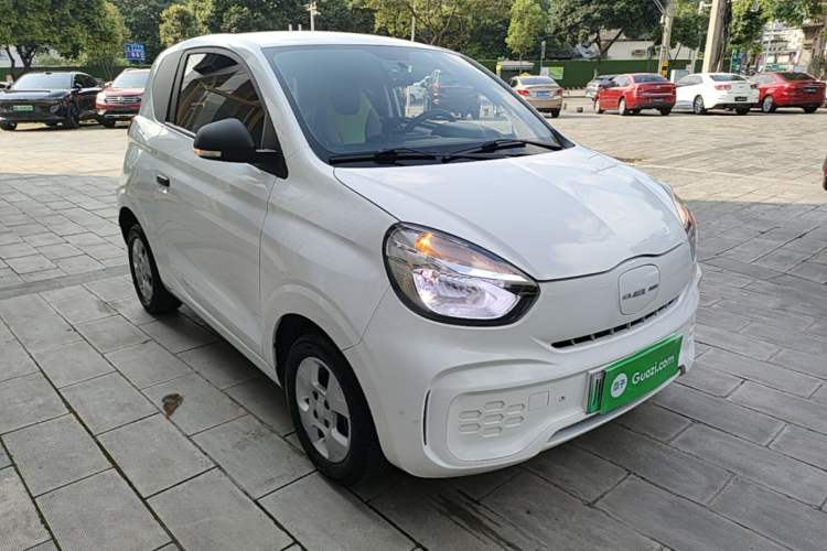 Used Roewe Clever 2021 302km All-Round Version Front Right 45 Deg