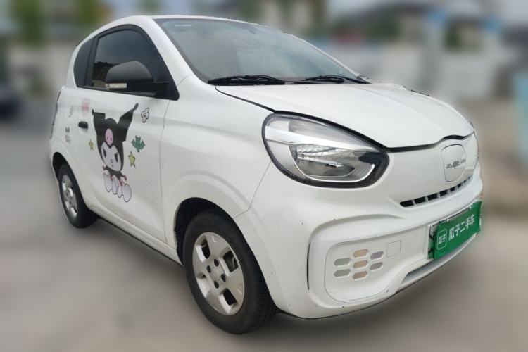 Used Roewe Clever 2021 302 km New Four-Seater Super-Efficient Version Front Right 45 Deg