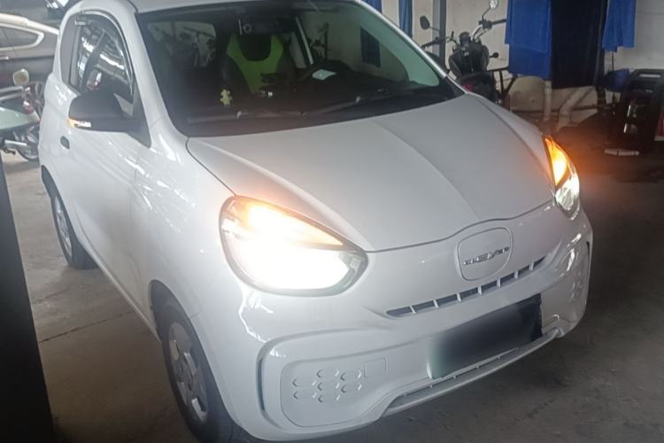 Used Roewe Clever 2021 302km Excellence Edition Front Right 45 Deg