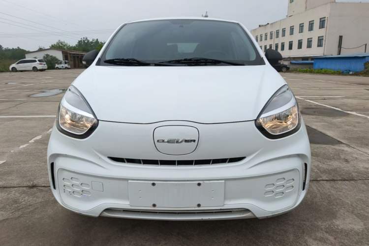 Used Roewe Clever 2021 302 km New Four-Seater Super-Efficient Version Front