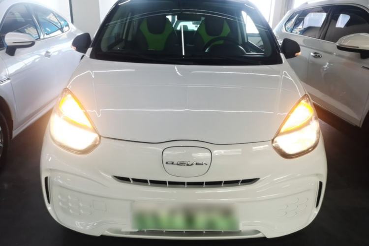 Used Roewe Clever 2021 302 km New Four-Seater Super-Efficient Version Front
