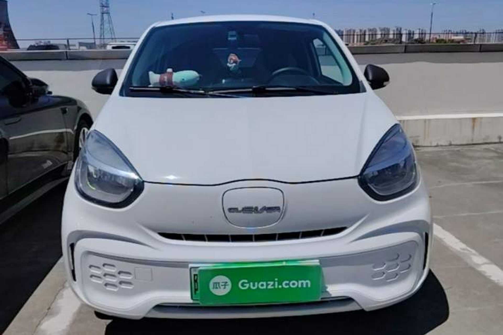 Used Roewe Clever 2021 302 km New Four-Seater Super-Efficient Version Front