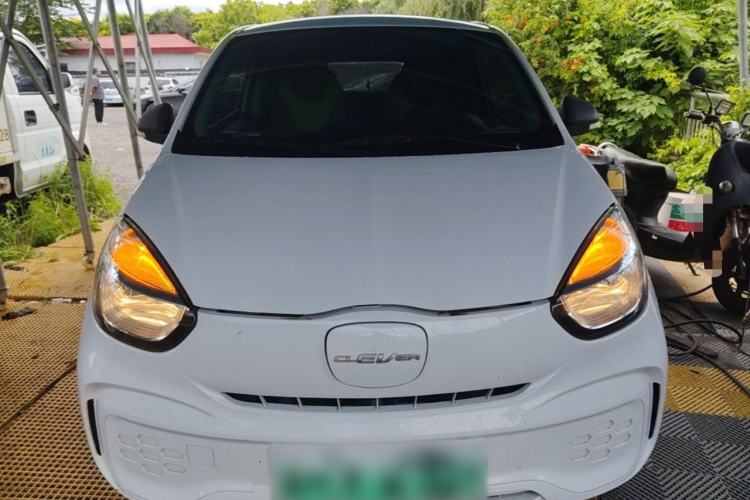 Used Roewe Clever 2021 302 km New Four-Seater Super-Efficient Version Front