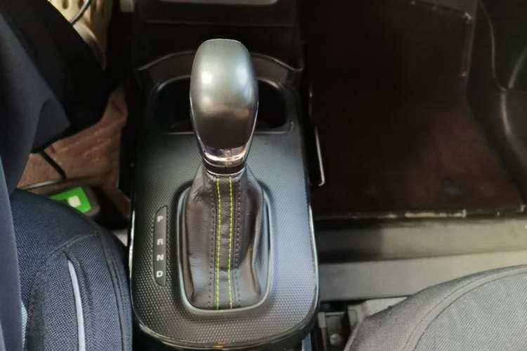 Used Roewe Clever 2021 302km All-Round Version Gear Lever