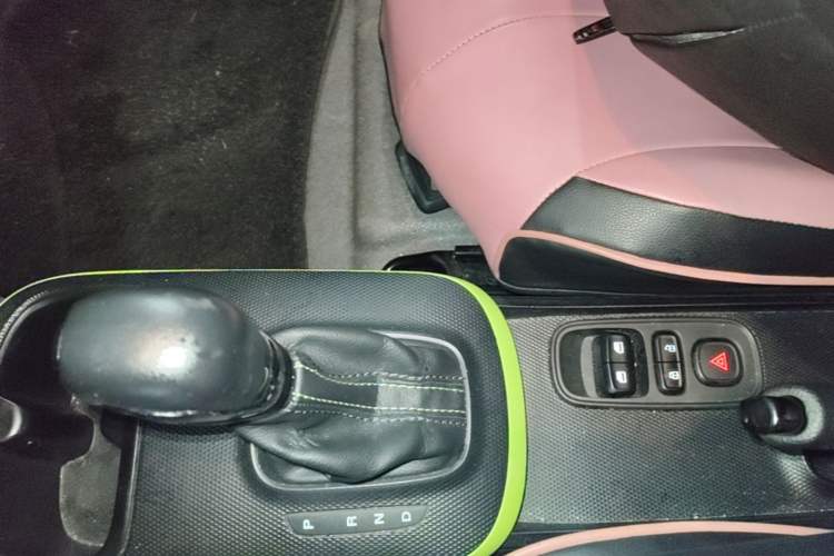 Used Roewe Clever 2021 302km Excellence Edition Gear Lever