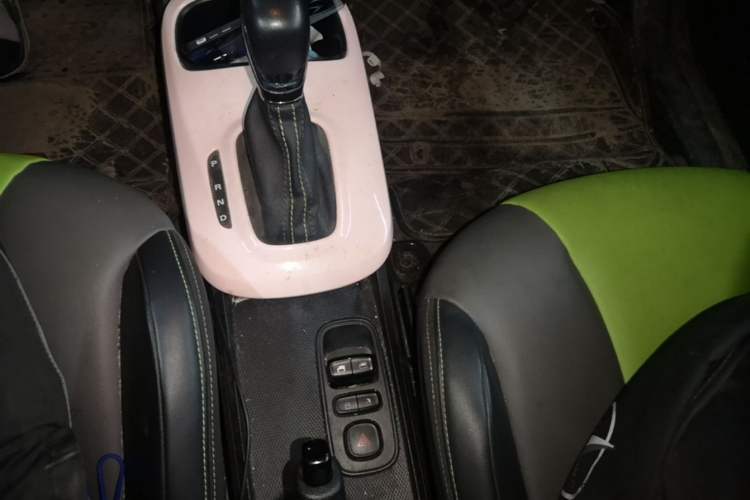 Used Roewe Clever 2021 302km Excellence Edition Gear Lever