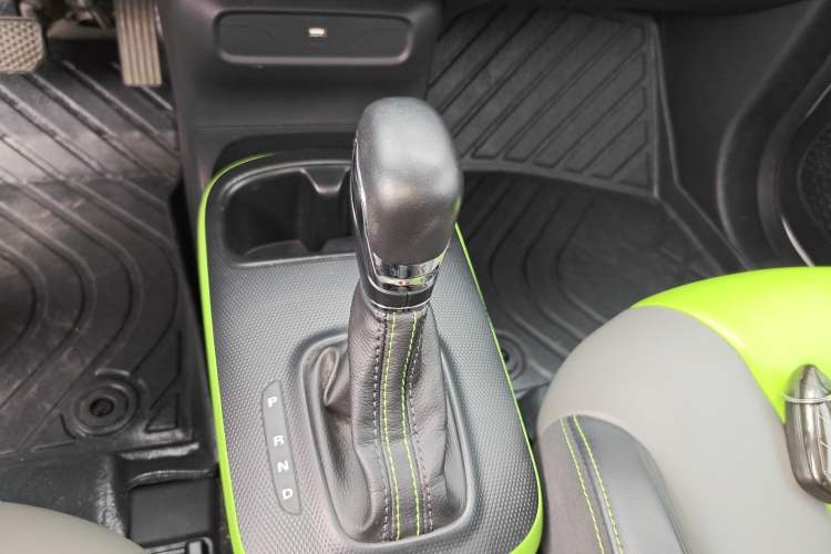 Used Roewe Clever 2021 302km Excellence Edition Gear Lever