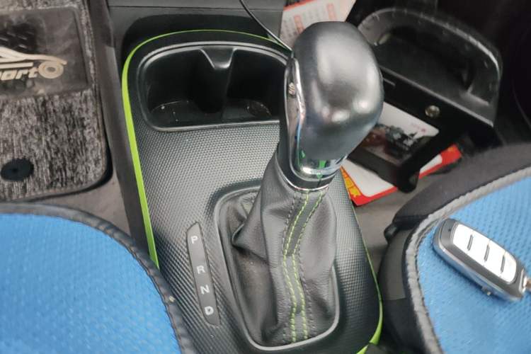 Used Roewe Clever 2021 302km All-Round Version Gear Lever