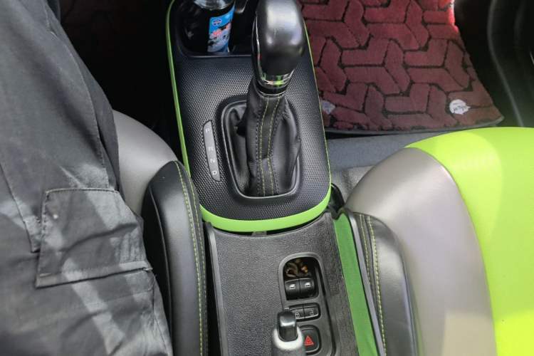 Used Roewe Clever 2021 302km All-Round Version Gear Lever