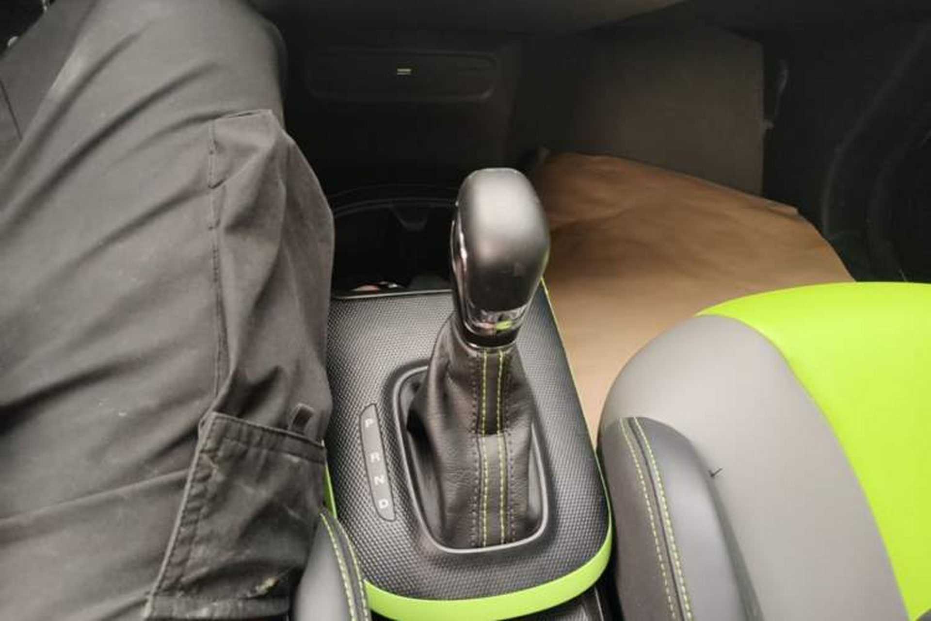 Used Roewe Clever 2021 302km Excellence Edition Gear Lever