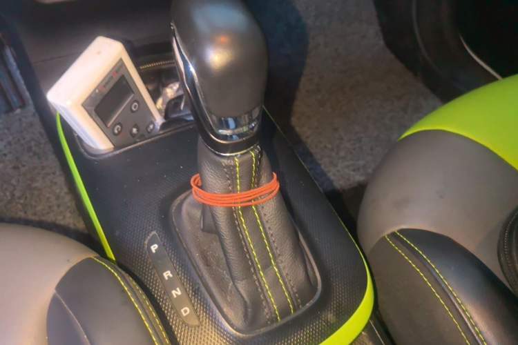 Used Roewe Clever 2021 302 km New Four-Seater Super-Efficient Version Gear Lever