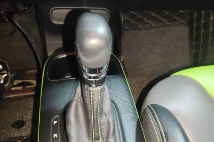 Used Roewe Clever 2021 302km All-Round Version Gear Lever