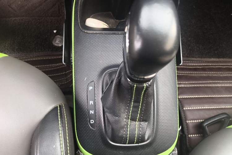Used Roewe Clever 2021 302km All-Round Version Gear Lever