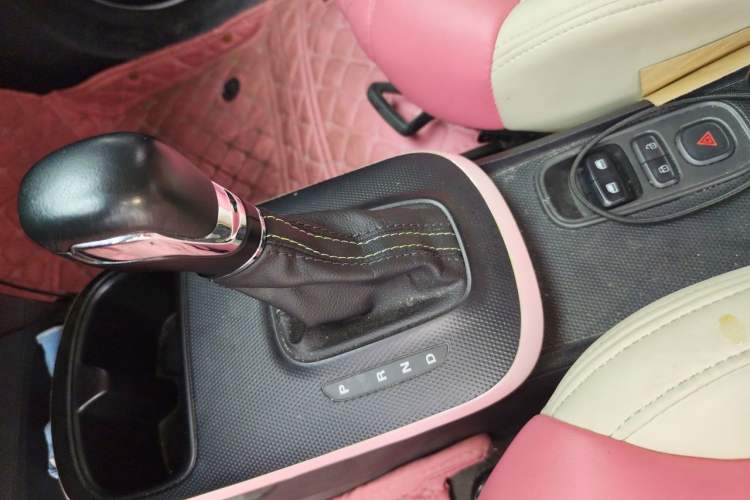 Used Roewe Clever 2021 302km All-Round Version Gear Lever