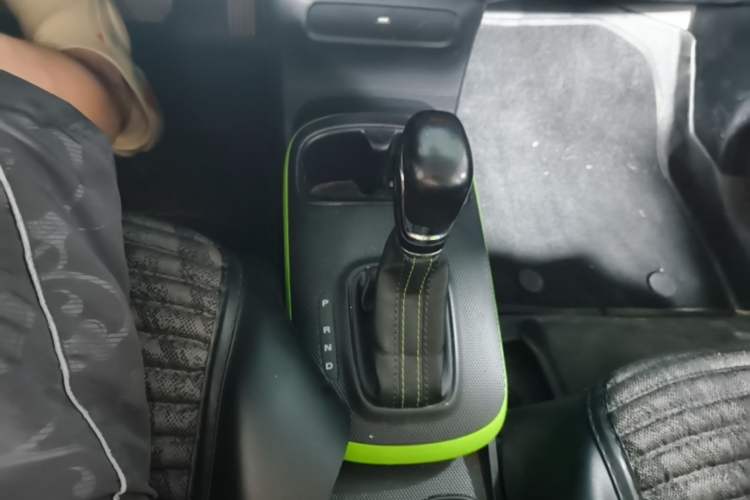 Used Roewe Clever 2021 302km All-Round Version Gear Lever