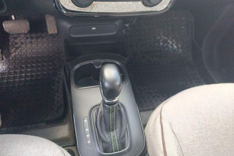 Used Roewe Clever 2021 302km Excellence Edition Gear Lever