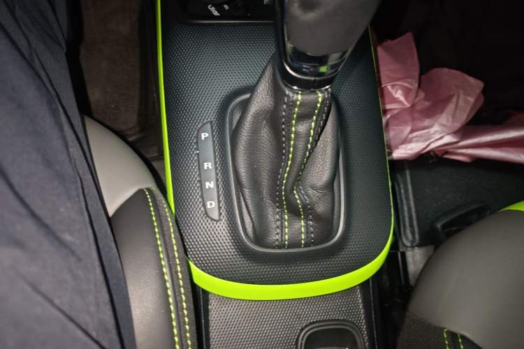 Used Roewe Clever 2021 302km Excellence Edition Gear Lever
