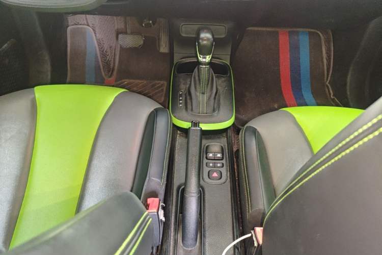 Used Roewe Clever 2021 302km All-Round Version Gear Lever