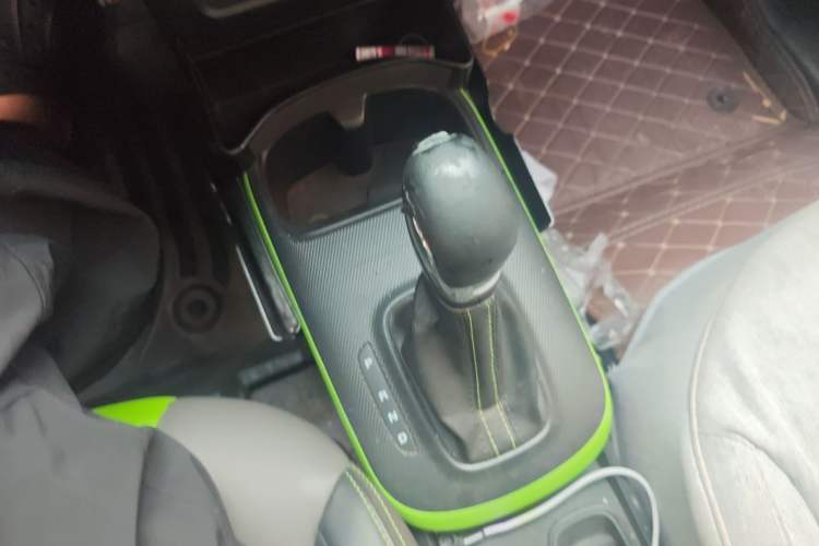 Used Roewe Clever 2021 302km Excellence Edition Gear Lever