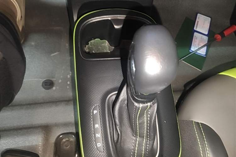 Used Roewe Clever 2021 302km All-Round Version Gear Lever
