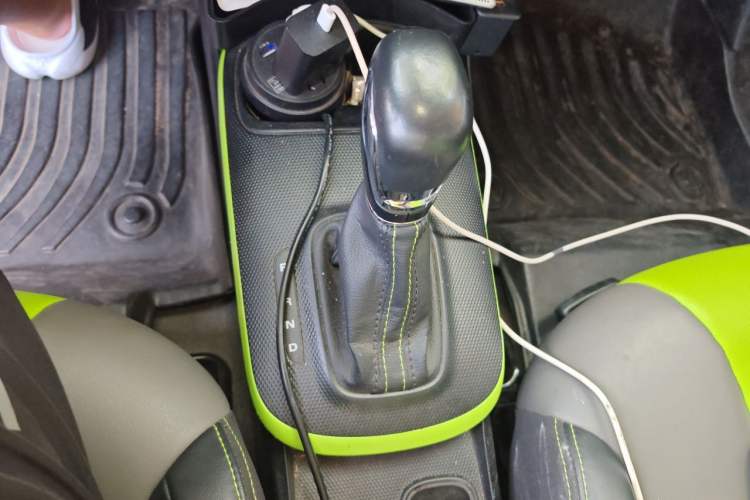 Used Roewe Clever 2021 302km Excellence Edition Gear Lever
