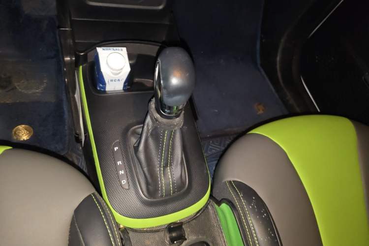 Used Roewe Clever 2021 302km All-Round Version Gear Lever