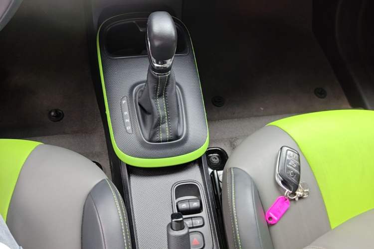 Used Roewe Clever 2021 302km Excellence Edition Gear Lever