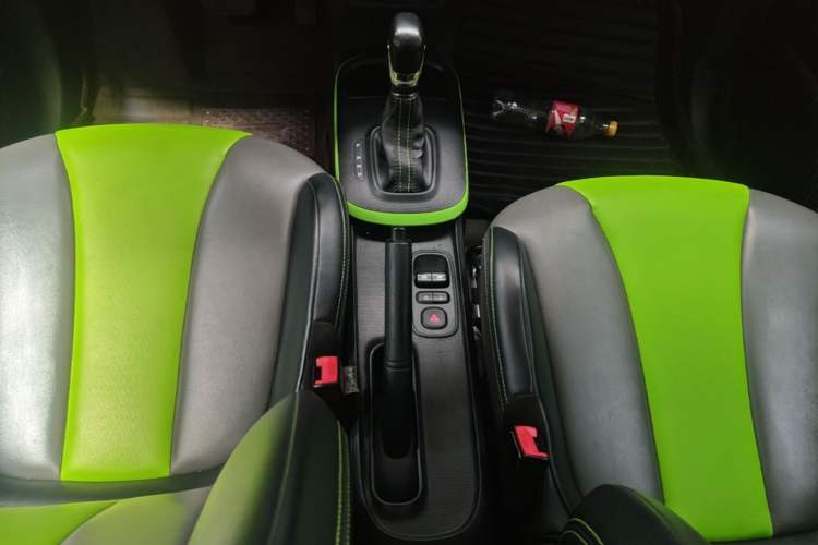 Used Roewe Clever 2021 302km All-Round Version Gear Lever