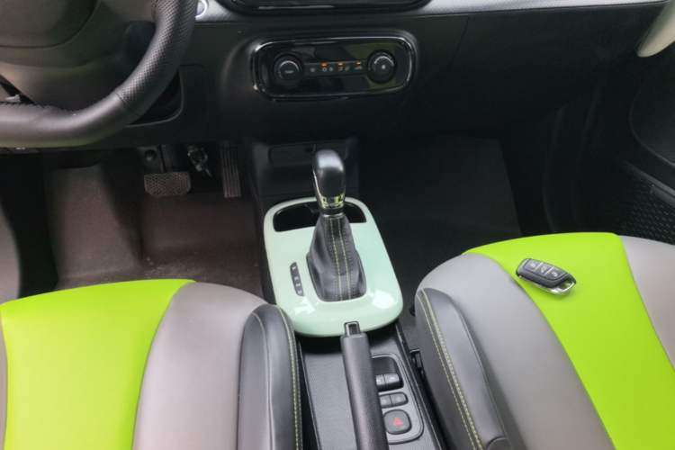 Used Roewe Clever 2021 302km Excellence Edition Gear Lever